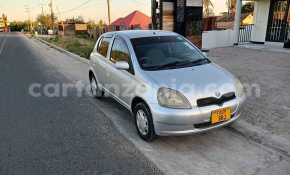 Nunua Ilio tumika Toyota Vitz Nyingine Gari ndani ya Buhigwe nchini Kigoma