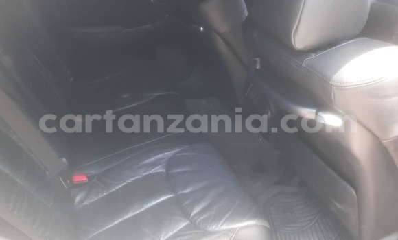 Nunua Ilio tumika Toyota Crown Nyeupe Gari ndani ya Biharamulo nchini Kagera Nunua Ilio tumika Toyota Crown Nyeupe Gari ndani ya Biharamulo nchini Kagera