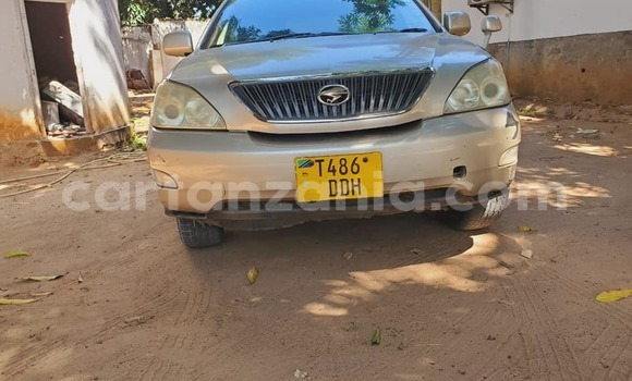 Buy Used Toyota Harrier Black Car in Bagamoyo in Pwani