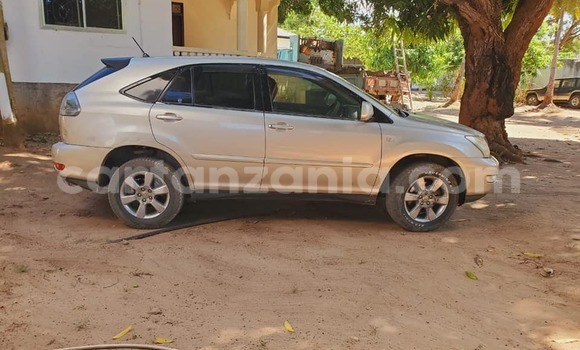 Nunua Ilio tumika Toyota Harrier Nyeusi Gari ndani ya Bagamoyo nchini Pwani Nunua Ilio tumika Toyota Harrier Nyeusi Gari ndani ya Bagamoyo nchini Pwani