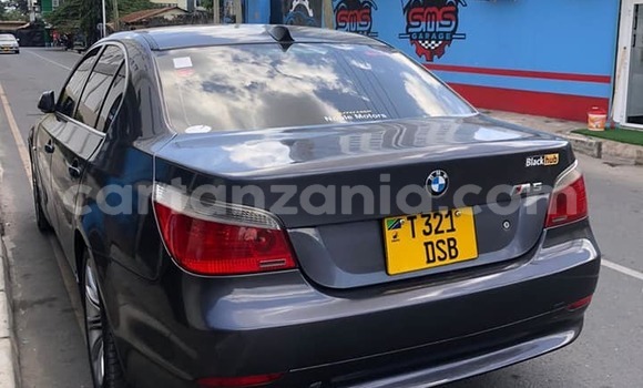 Nunua Ilio tumika BMW 5–Series Nyeusi Gari ndani ya Bariadi nchini Simiyu Nunua Ilio tumika BMW 5–Series Nyeusi Gari ndani ya Bariadi nchini Simiyu