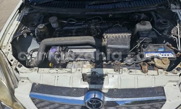 Buy Used Toyota Vitz White Car in Biharamulo in Kagera