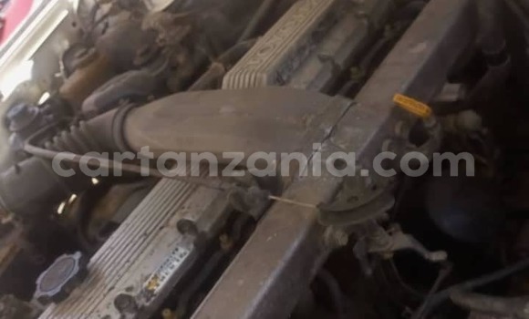 Nunua Ilio tumika Toyota Land Cruiser Nyeupe Gari ndani ya Bariadi nchini Simiyu Nunua Ilio tumika Toyota Land Cruiser Nyeupe Gari ndani ya Bariadi nchini Simiyu