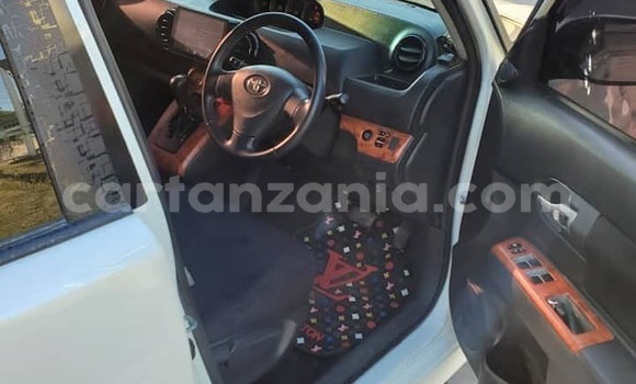 Nunua Ilio tumika Toyota Corolla Rumion Nyeupe Gari ndani ya Bariadi nchini Simiyu Nunua Ilio tumika Toyota Corolla Rumion Nyeupe Gari ndani ya Bariadi nchini Simiyu