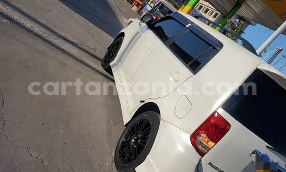 Nunua Ilio tumika Toyota Corolla Rumion Nyeupe Gari ndani ya Bariadi nchini Simiyu Nunua Ilio tumika Toyota Corolla Rumion Nyeupe Gari ndani ya Bariadi nchini Simiyu