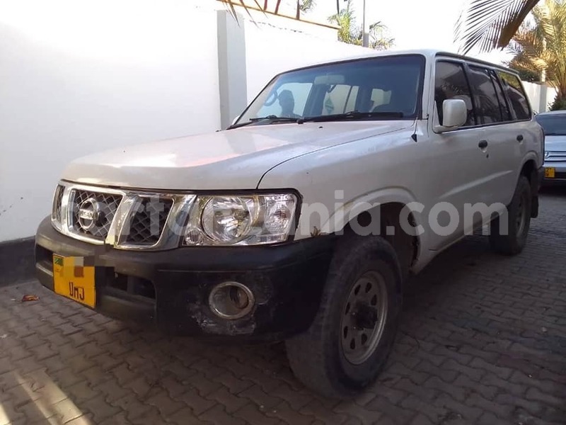 Big with watermark nissan patrol kigoma buhigwe 20009