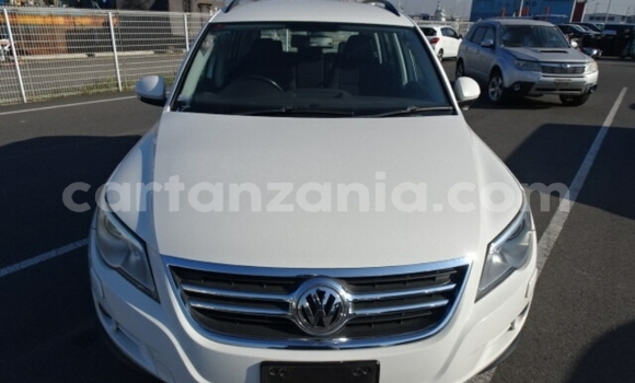 Buy Import Volkswagen Tiguan White Car in Dar es Salaam in Dar es Salaam