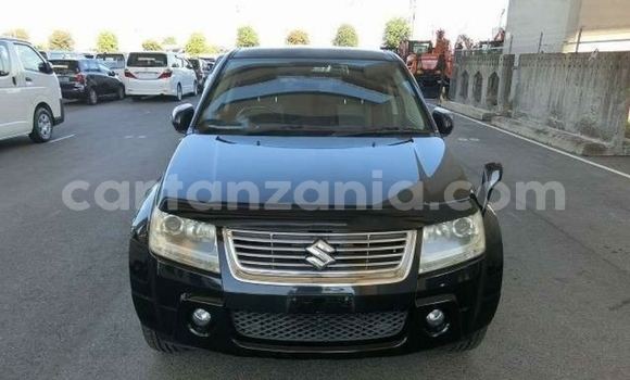 Nunua Imported Suzuki Escudo Nyeusi Gari ndani ya Dar es Salaam nchini Dar es Salaam