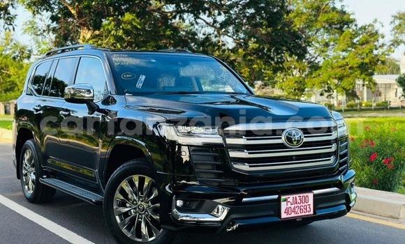 Nunua Imported Toyota Land Cruiser Nyeusi Gari ndani ya Dar es Salaam nchini Dar es Salaam