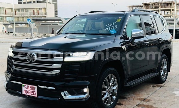 Nunua Imported Toyota Land Cruiser Nyeusi Gari ndani ya Dar es Salaam nchini Dar es Salaam Nunua Imported Toyota Land Cruiser Nyeusi Gari ndani ya Dar es Salaam nchini Dar es Salaam