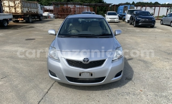 Nunua Imported Toyota Belta Fedha Gari ndani ya Dar es Salaam nchini Dar es Salaam