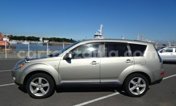 Nunua Imported Mitsubishi Outlander Beige Gari ndani ya Dar es Salaam nchini Dar es Salaam Nunua Imported Mitsubishi Outlander Beige Gari ndani ya Dar es Salaam nchini Dar es Salaam