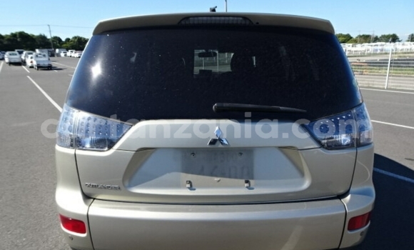 Nunua Imported Mitsubishi Outlander Beige Gari ndani ya Dar es Salaam nchini Dar es Salaam Nunua Imported Mitsubishi Outlander Beige Gari ndani ya Dar es Salaam nchini Dar es Salaam