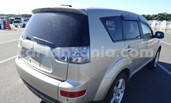 Nunua Imported Mitsubishi Outlander Beige Gari ndani ya Dar es Salaam nchini Dar es Salaam Nunua Imported Mitsubishi Outlander Beige Gari ndani ya Dar es Salaam nchini Dar es Salaam