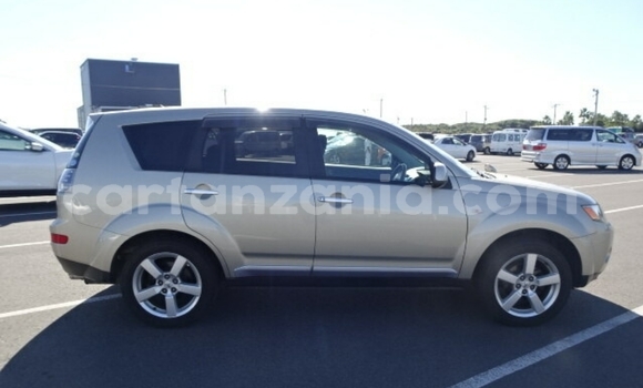 Nunua Imported Mitsubishi Outlander Beige Gari ndani ya Dar es Salaam nchini Dar es Salaam Nunua Imported Mitsubishi Outlander Beige Gari ndani ya Dar es Salaam nchini Dar es Salaam