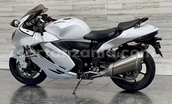 Buy Used Suzuki GSX-S White Bike in Biharamulo in Kagera Buy Used Suzuki GSX-S White Bike in Biharamulo in Kagera