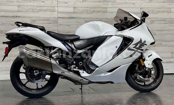 Buy Used Suzuki GSX-S White Bike in Biharamulo in Kagera Buy Used Suzuki GSX-S White Bike in Biharamulo in Kagera