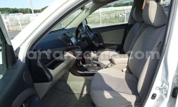 Buy Import Toyota Vanguard Other Car in Dar es Salaam in Dar es Salaam Buy Import Toyota Vanguard Other Car in Dar es Salaam in Dar es Salaam