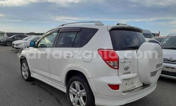 Nunua Imported Toyota RAV4 Nyekundu Gari ndani ya Dar es Salaam nchini Dar es Salaam Nunua Imported Toyota RAV4 Nyekundu Gari ndani ya Dar es Salaam nchini Dar es Salaam