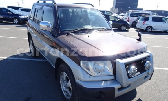 Nunua Imported Mitsubishi Pajero iO Brown Gari ndani ya Dar es Salaam nchini Dar es Salaam Nunua Imported Mitsubishi Pajero iO Brown Gari ndani ya Dar es Salaam nchini Dar es Salaam