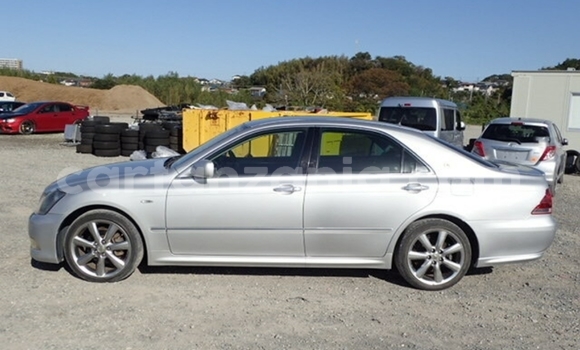 Nunua Imported Toyota Crown Fedha Gari ndani ya Dar es Salaam nchini Dar es Salaam Nunua Imported Toyota Crown Fedha Gari ndani ya Dar es Salaam nchini Dar es Salaam