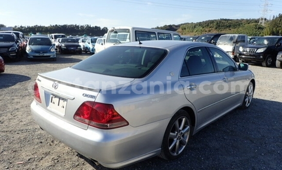 Nunua Imported Toyota Crown Fedha Gari ndani ya Dar es Salaam nchini Dar es Salaam Nunua Imported Toyota Crown Fedha Gari ndani ya Dar es Salaam nchini Dar es Salaam