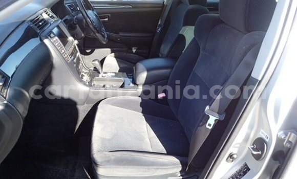 Nunua Imported Toyota Crown Fedha Gari ndani ya Dar es Salaam nchini Dar es Salaam Nunua Imported Toyota Crown Fedha Gari ndani ya Dar es Salaam nchini Dar es Salaam