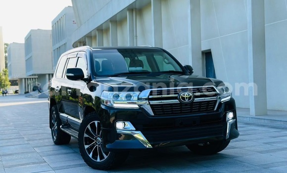 Buy Used Toyota Land Cruiser Black Car in Dar es Salaam in Dar es Salaam