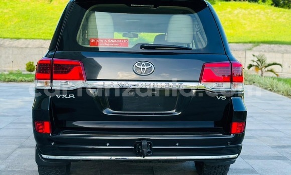 Buy Used Toyota Land Cruiser Black Car in Dar es Salaam in Dar es Salaam Buy Used Toyota Land Cruiser Black Car in Dar es Salaam in Dar es Salaam