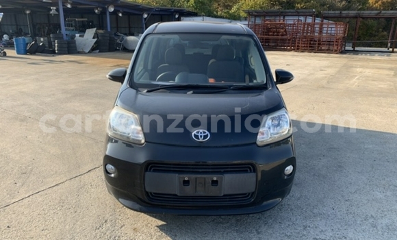 Nunua Imported Toyota Porte Nyeusi Gari ndani ya Dar es Salaam nchini Dar es Salaam