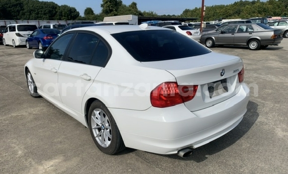 Nunua Imported BMW 3–Series Nyeupe Gari ndani ya Dar es Salaam nchini Dar es Salaam Nunua Imported BMW 3–Series Nyeupe Gari ndani ya Dar es Salaam nchini Dar es Salaam