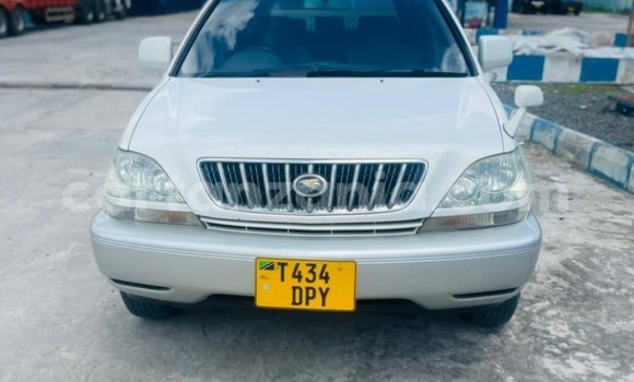 Buy Used Toyota Harrier White Car in Dar es Salaam in Dar es Salaam Buy Used Toyota Harrier White Car in Dar es Salaam in Dar es Salaam