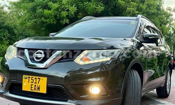Buy Used Nissan X–Trail Green Car in Dar es Salaam in Dar es Salaam