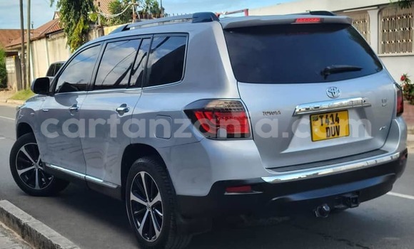 Buy Used Toyota Kluger Other Car in Babati Urban in Manyara Buy Used Toyota Kluger Other Car in Babati Urban in Manyara