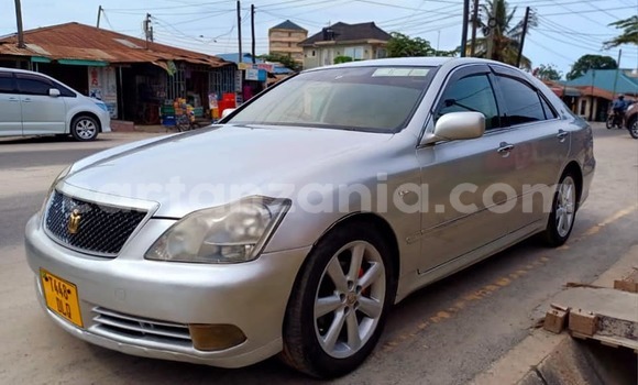 Buy Used Toyota Crown Other Car in Bagamoyo in Pwani Buy Used Toyota Crown Other Car in Bagamoyo in Pwani