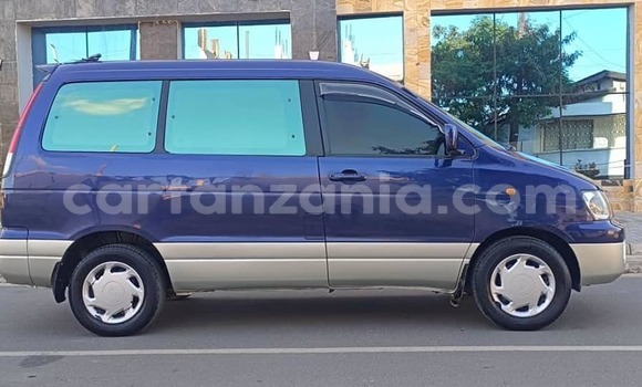 Buy Used Toyota Noah Blue Car in Bagamoyo in Pwani