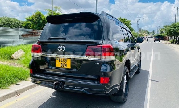 Buy Used Toyota Land Cruiser Black Car in Arusha in Arusha Buy Used Toyota Land Cruiser Black Car in Arusha in Arusha