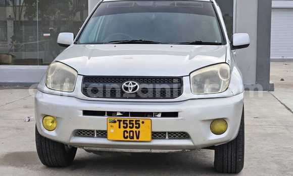 Nunua Ilio tumika Toyota RAV4 Nyeupe Gari ndani ya Bariadi nchini Simiyu