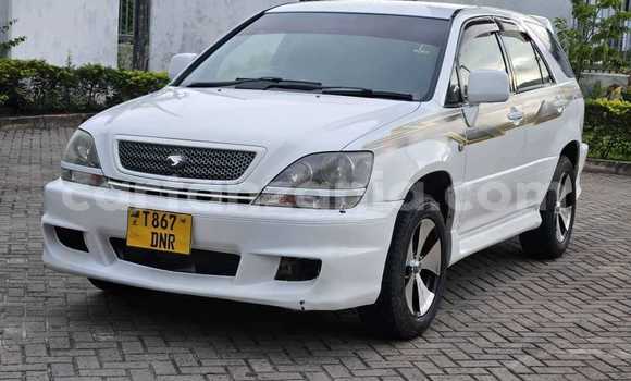 Buy Used Toyota Harrier White Car in Babati Urban in Manyara