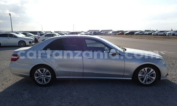 Nunua Imported Mercedes‒Benz E–Class Fedha Gari ndani ya Dar es Salaam nchini Dar es Salaam Nunua Imported Mercedes‒Benz E–Class Fedha Gari ndani ya Dar es Salaam nchini Dar es Salaam