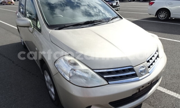Nunua Imported Nissan Tiida Beige Gari ndani ya Dar es Salaam nchini Dar es Salaam Nunua Imported Nissan Tiida Beige Gari ndani ya Dar es Salaam nchini Dar es Salaam