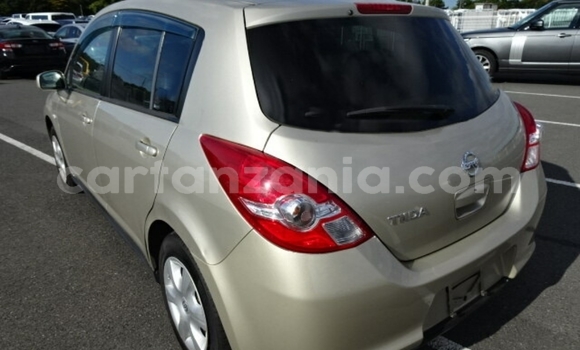 Nunua Imported Nissan Tiida Beige Gari ndani ya Dar es Salaam nchini Dar es Salaam Nunua Imported Nissan Tiida Beige Gari ndani ya Dar es Salaam nchini Dar es Salaam