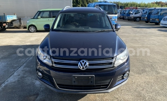 Nunua Imported Volkswagen Tiguan Bluu Gari ndani ya Dar es Salaam nchini Dar es Salaam