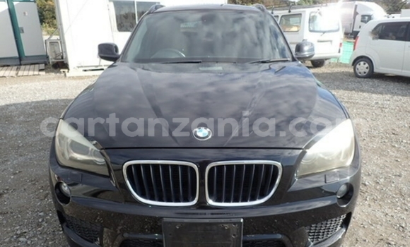 Nunua Imported BMW X1 Nyeusi Gari ndani ya Dar es Salaam nchini Dar es Salaam