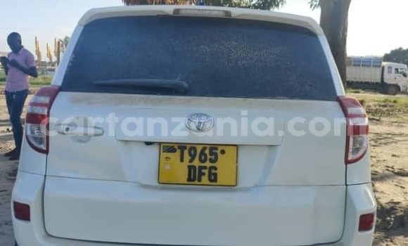 Buy Used Toyota RAV4 White Car in Dar es Salaam in Dar es Salaam Buy Used Toyota RAV4 White Car in Dar es Salaam in Dar es Salaam