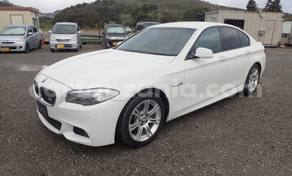 Nunua Imported BMW 5–Series Nyeupe Gari ndani ya Dar es Salaam nchini Dar es Salaam Nunua Imported BMW 5–Series Nyeupe Gari ndani ya Dar es Salaam nchini Dar es Salaam