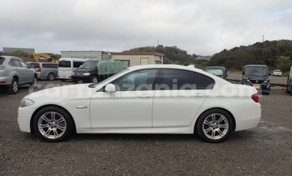 Nunua Imported BMW 5–Series Nyeupe Gari ndani ya Dar es Salaam nchini Dar es Salaam Nunua Imported BMW 5–Series Nyeupe Gari ndani ya Dar es Salaam nchini Dar es Salaam