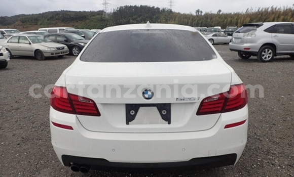 Nunua Imported BMW 5–Series Nyeupe Gari ndani ya Dar es Salaam nchini Dar es Salaam Nunua Imported BMW 5–Series Nyeupe Gari ndani ya Dar es Salaam nchini Dar es Salaam