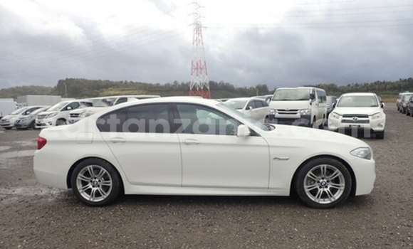 Nunua Imported BMW 5–Series Nyeupe Gari ndani ya Dar es Salaam nchini Dar es Salaam Nunua Imported BMW 5–Series Nyeupe Gari ndani ya Dar es Salaam nchini Dar es Salaam