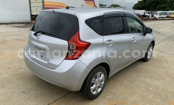 Nunua Imported Nissan Note Fedha Gari ndani ya Dar es Salaam nchini Dar es Salaam Nunua Imported Nissan Note Fedha Gari ndani ya Dar es Salaam nchini Dar es Salaam